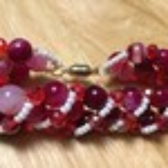 Handcrafted Beaded Bracelet w/ Magnetic Clasp RED&WHITE about 7 1/4" ...  br-19 - Picture 5 of 9